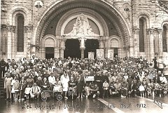 LOURDES 1972 PELERINAGE DES ORANAIS  (1)